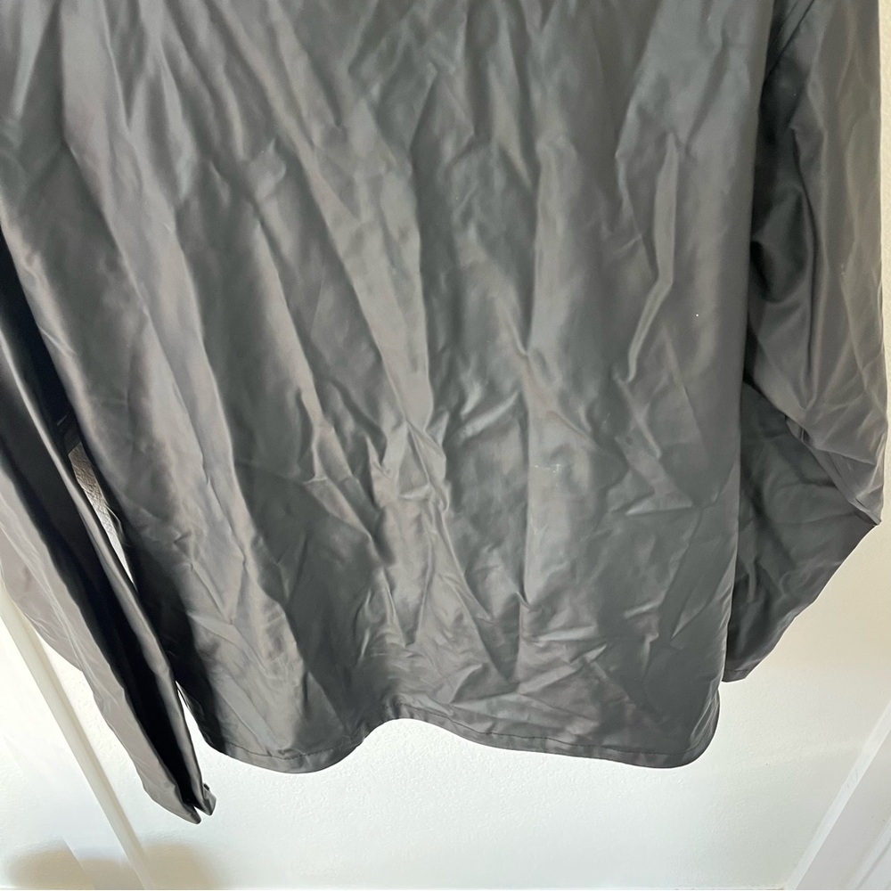Helly Hansen Kid's 16 Waterproof Rain Jacket. - Picture 8 of 10